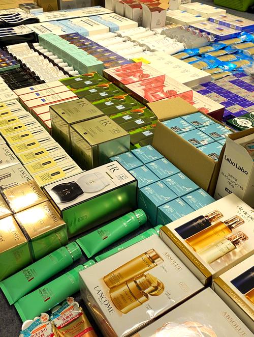 化妆品进货指南:如何找到靠谱的批发市场?